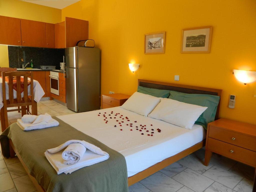 Forkis Apartments Vathy  Rum bild